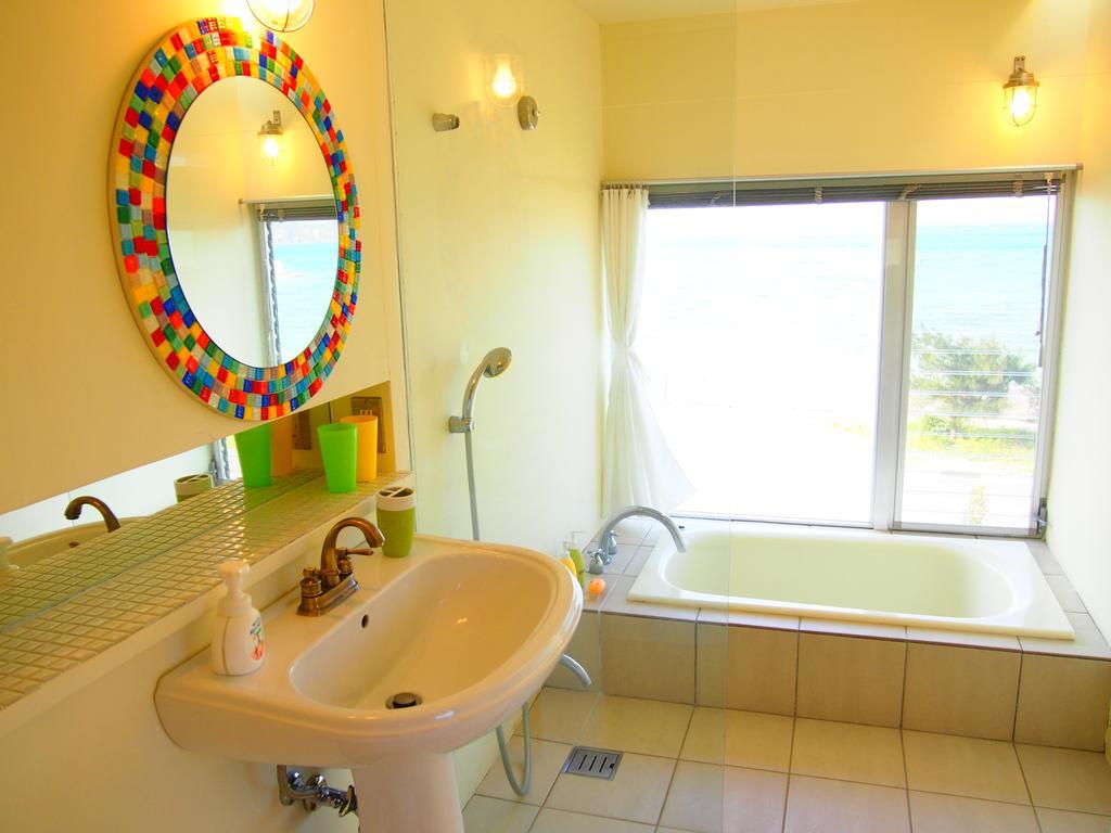 Keiki Beachhouse & Cafe Hotel Nakijin Luaran gambar