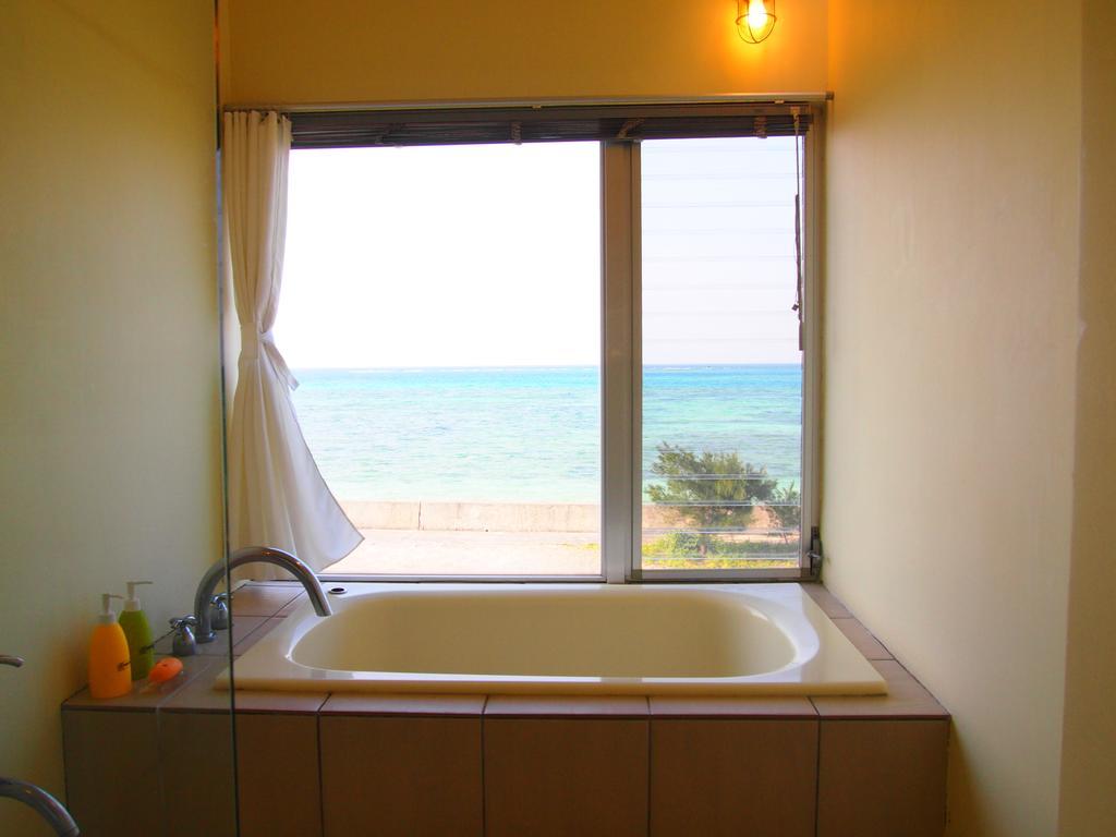 Keiki Beachhouse & Cafe Hotel Nakijin Luaran gambar