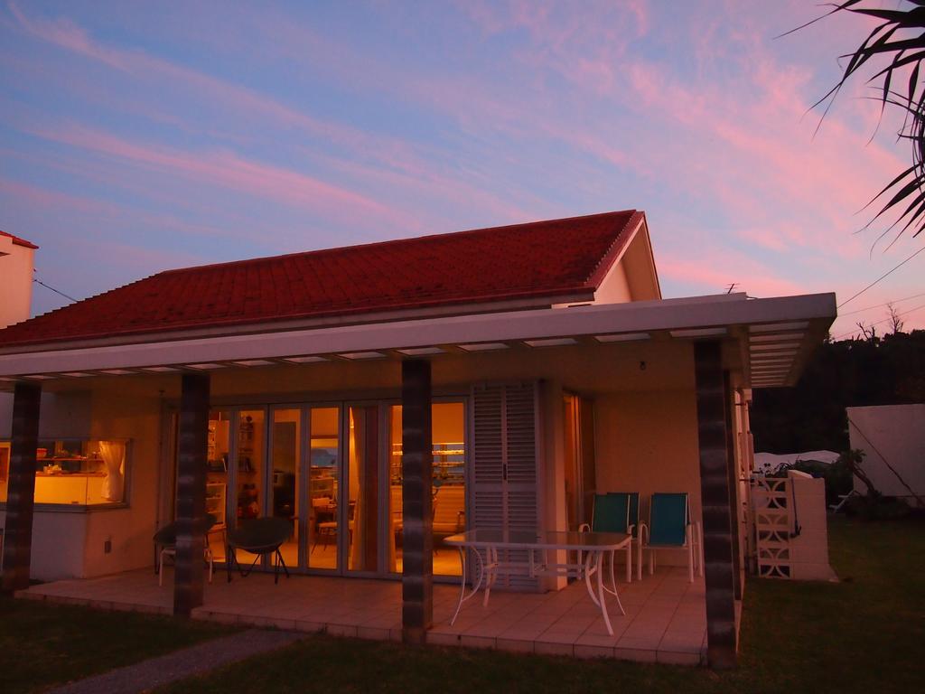Keiki Beachhouse & Cafe Hotel Nakijin Luaran gambar